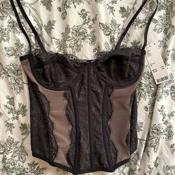 Urban Outfitters black lace corset - Picture 1 of 2